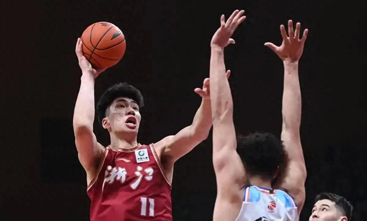 浙江队成为本场最大亮点，CBA季后赛瞬间破防，封盖