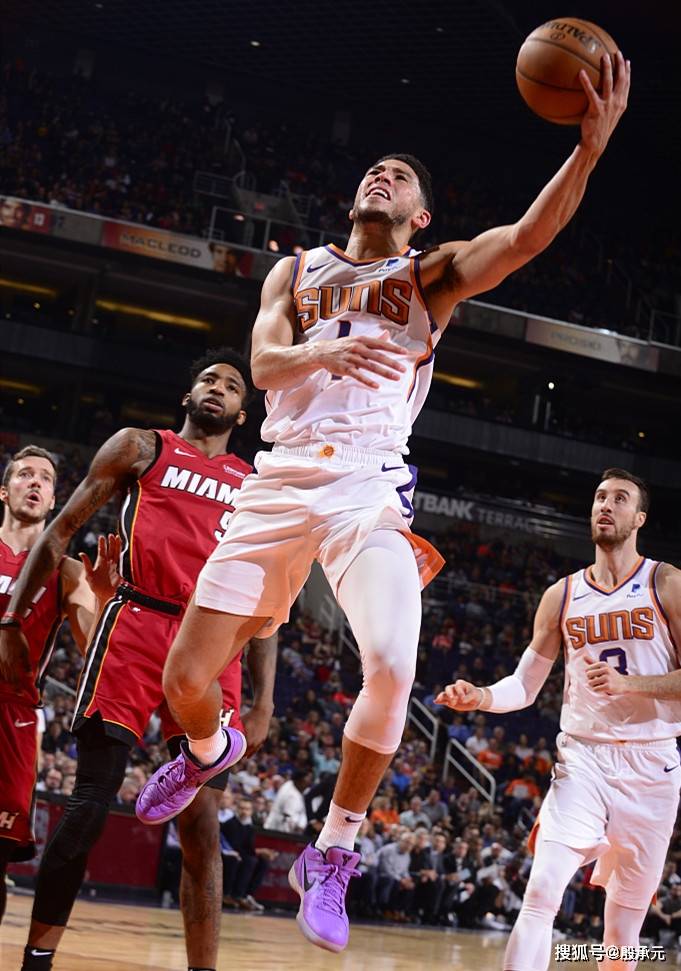 乐鱼体育投注-太阳客场胜出，保持不败战绩