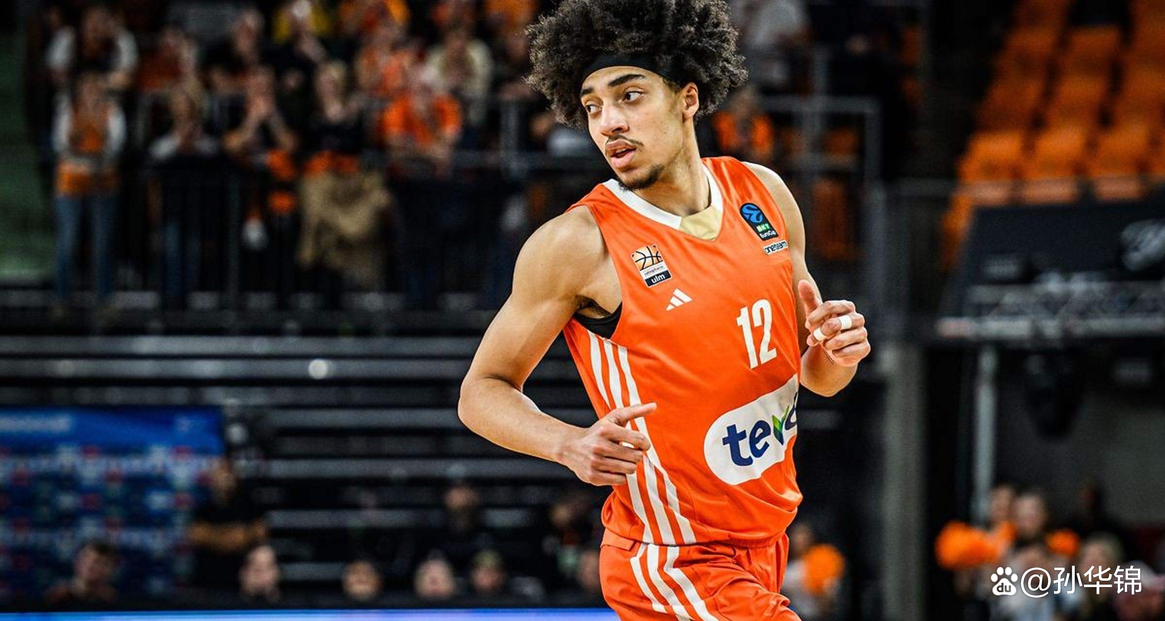 乐鱼体育网址-关于非洲篮球赛事场面火爆，新秀球员崭露头角的信息