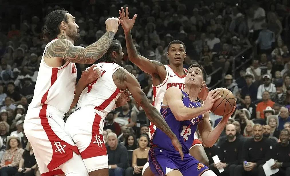 火箭大胜太阳,取得七连胜 火箭大胜太阳,取得七连胜